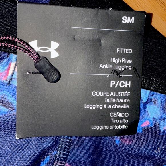 Under Armour Run Anywhere Ankle High Rise Tights‎ Black Reflective Small NEW Gym - Picture 9 of 9